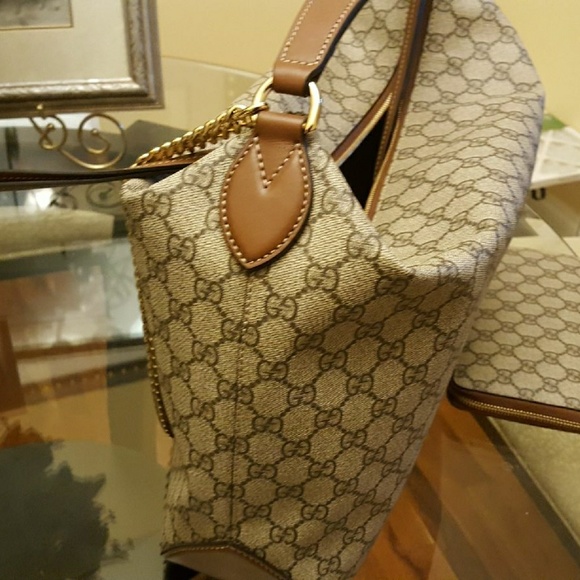 Gucci Handbag and Wallet - Picture 5 of 7